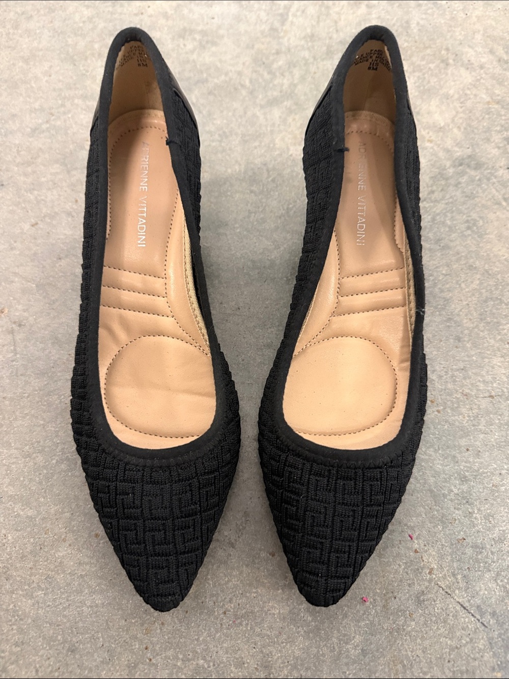 Adrienne Vittadini Black Pointed-Toe Textured Flats